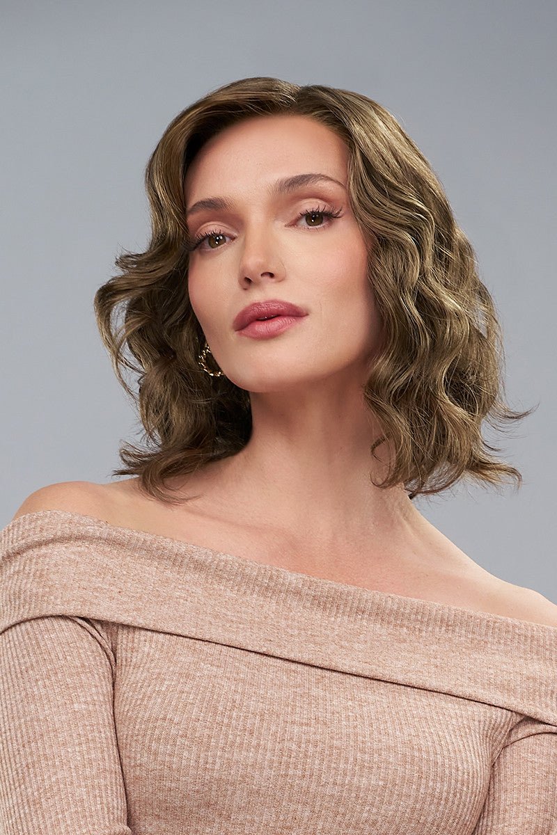 Julianne Lite by Jon Renau
