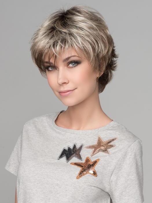 Club 10 | Hair Power by Ellen Wille