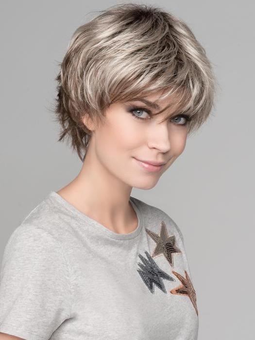 Club 10 | Hair Power by Ellen Wille